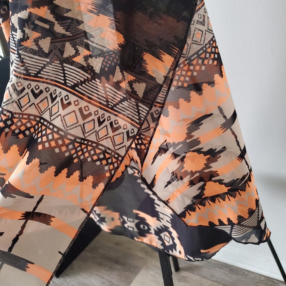 Aztec Print Cover Up - Picture 4 of 6